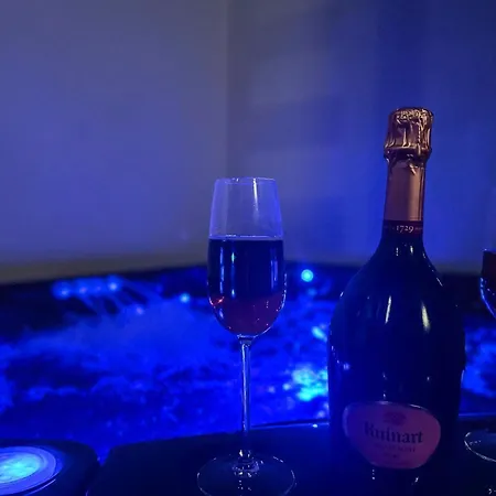 La - Jacuzzi - Hammam Γκρενόμπλ